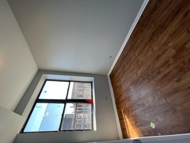 1102 W 18th Street - Photo 6