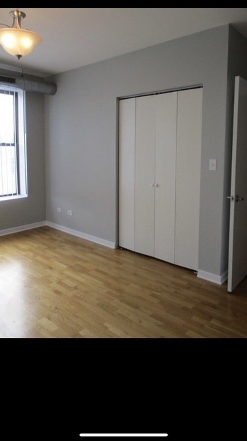 4537 S Drexel Boulevard - Photo 1