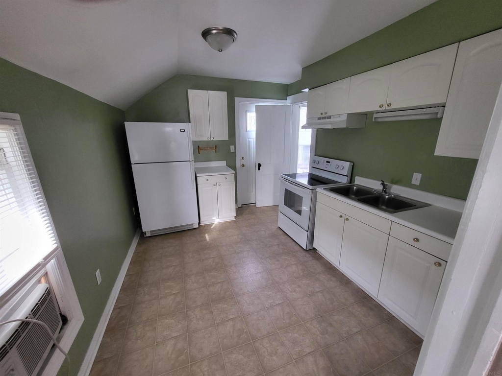 835 Ashland Avenue - Photo 3