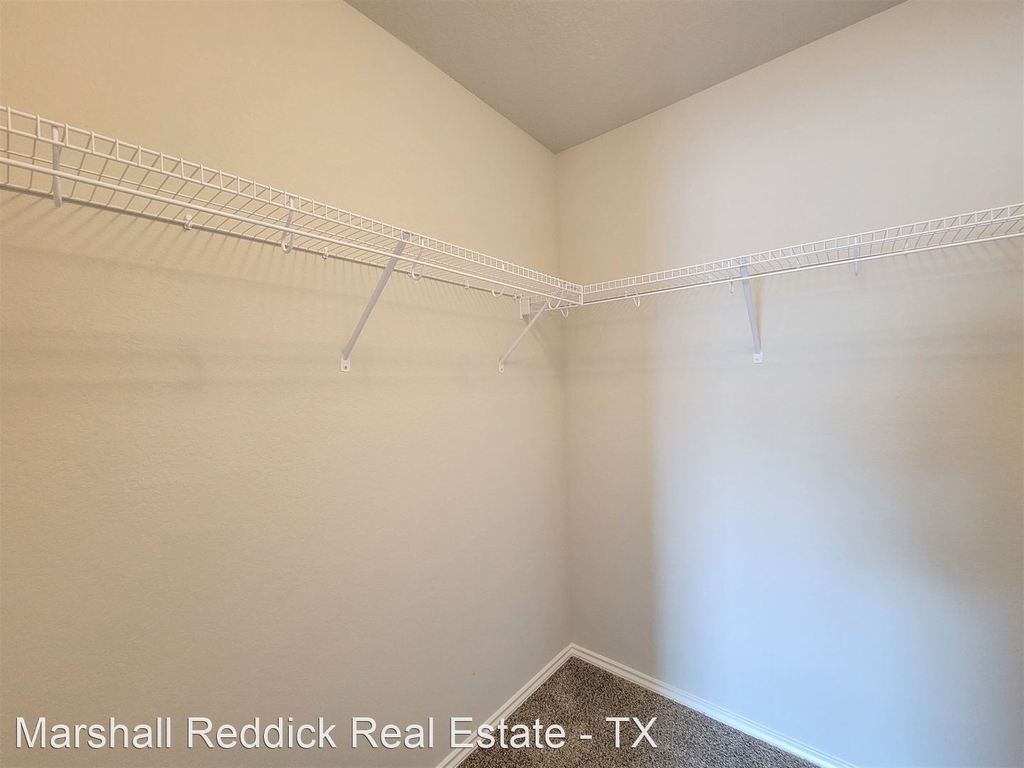 4610 Acacia Hill - Photo 16