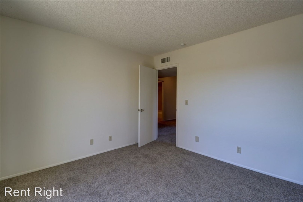 1631 Lindley Drive - Photo 21