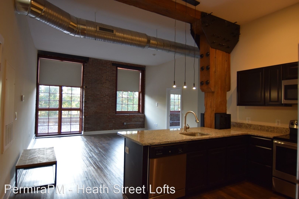 111 W Heath - Photo 6