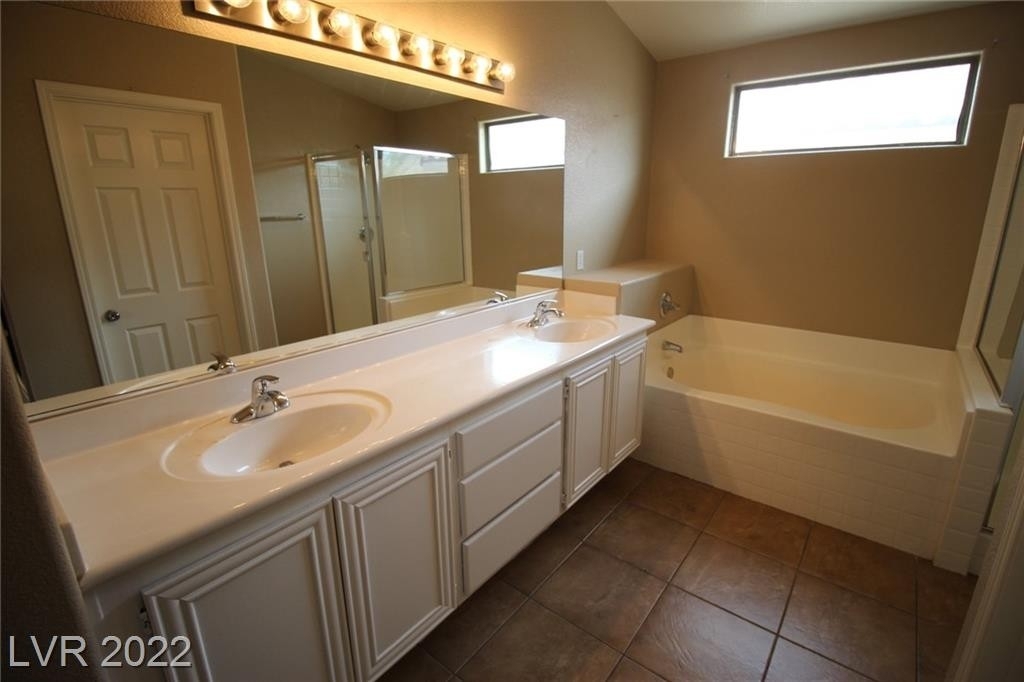 3520 Bella Sovana Court - Photo 10