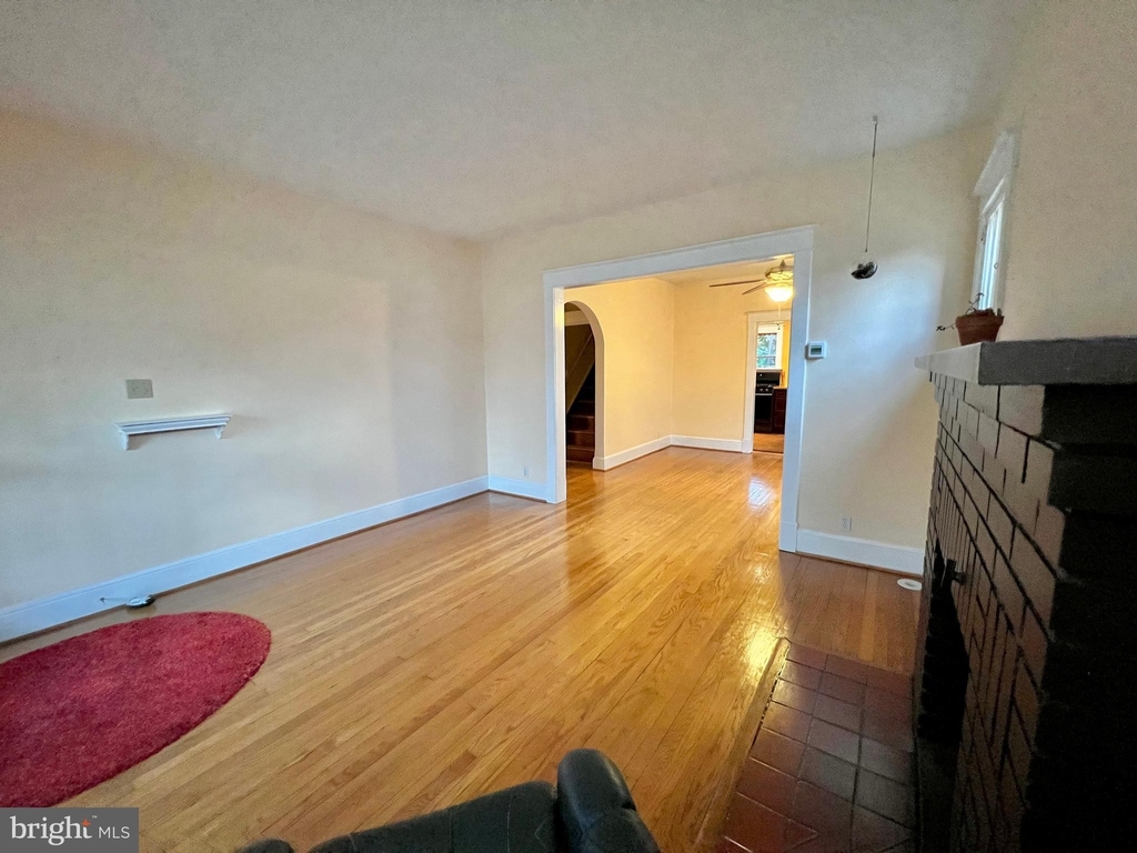 111 E Randolph Avenue - Photo 30