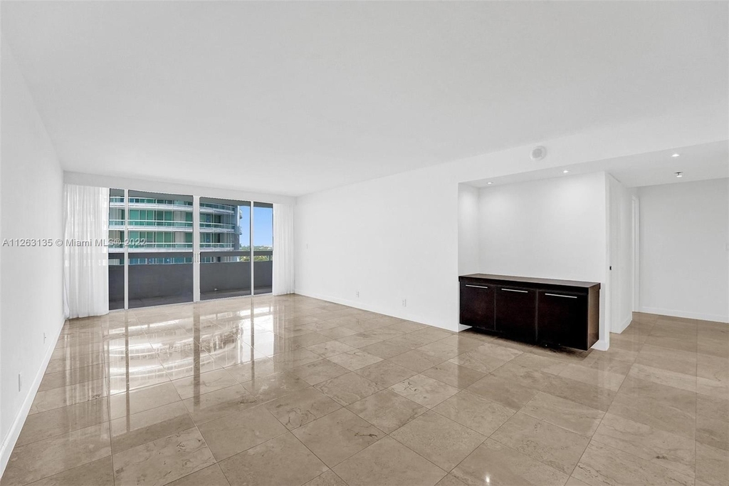 1627 Brickell Ave - Photo 1