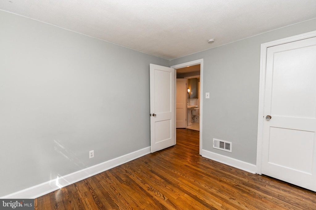 410 W Palmer Street - Photo 29