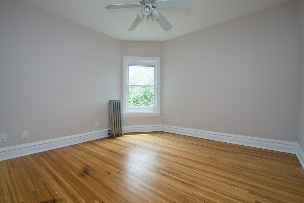 643 Hinman Avenue - Photo 3