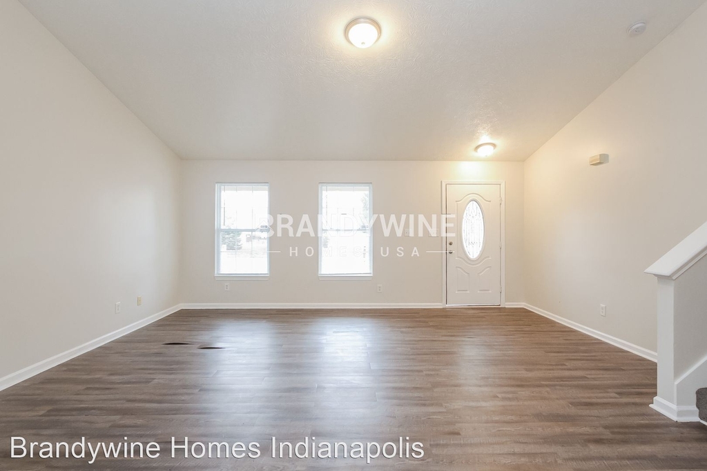 8516 Smithfield Lane - Photo 4