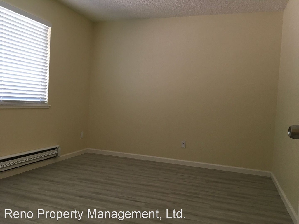 4981 Catalina Dr Apt # 3 - Photo 6