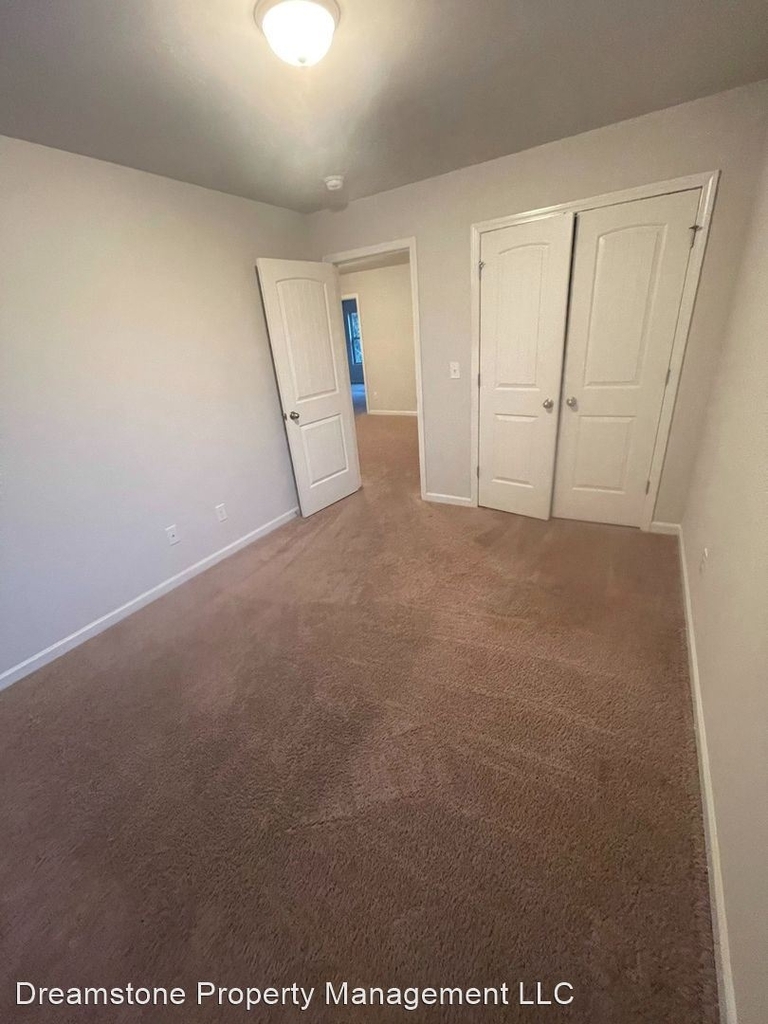 120 Daisy Circle - Photo 17