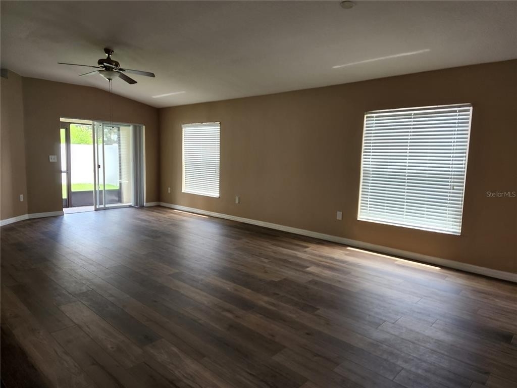 7714 Carriage Pointe Drive - Photo 8