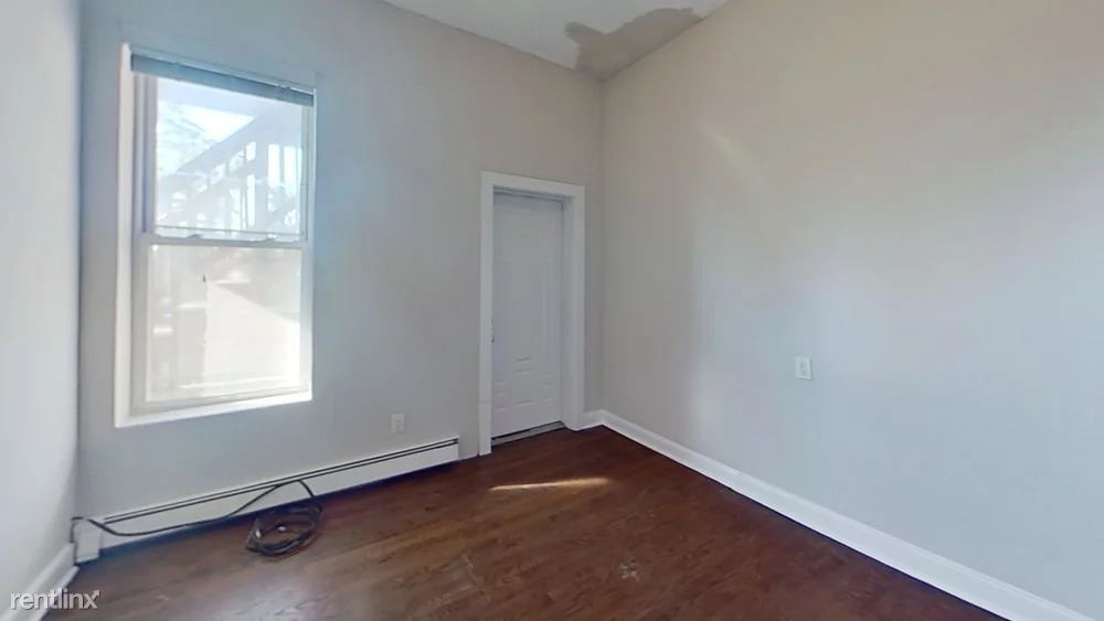 2989 Washington St Apt 2 - Photo 2