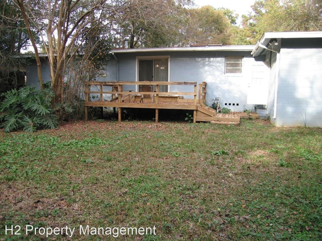 1689 Mayhew Street - Photo 2