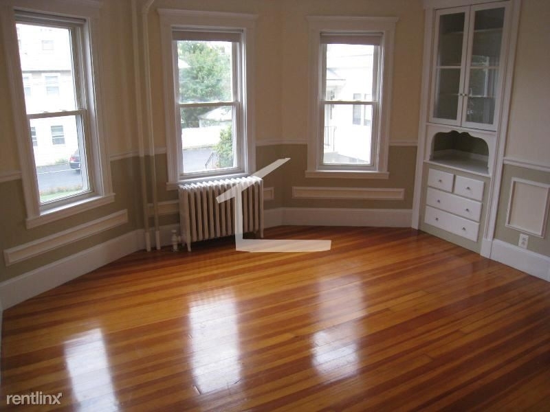 18 Bigelow St Apt 1a - Photo 2