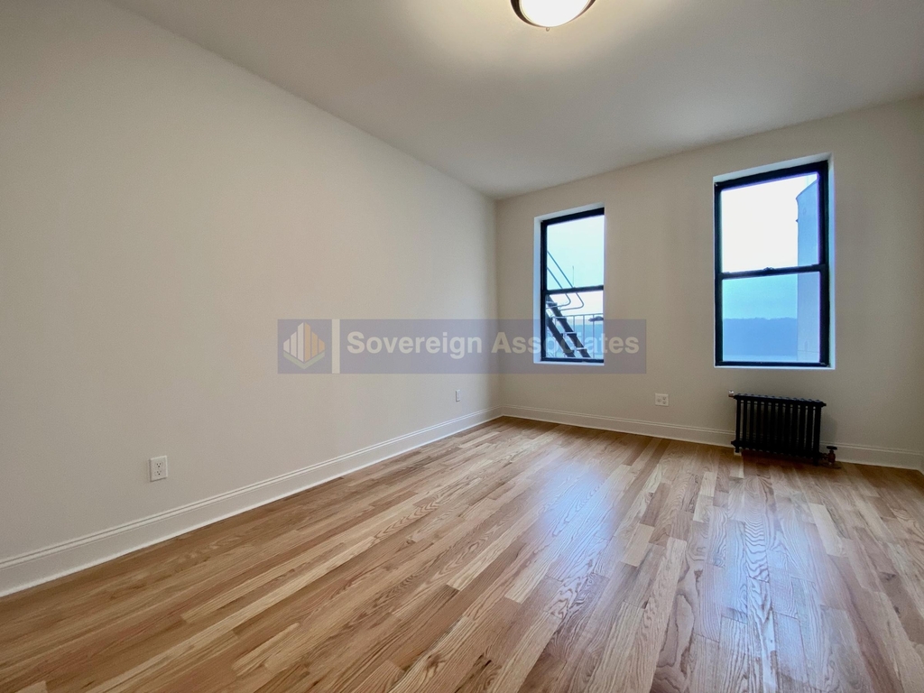 282 Cabrini Boulevard - Photo 4