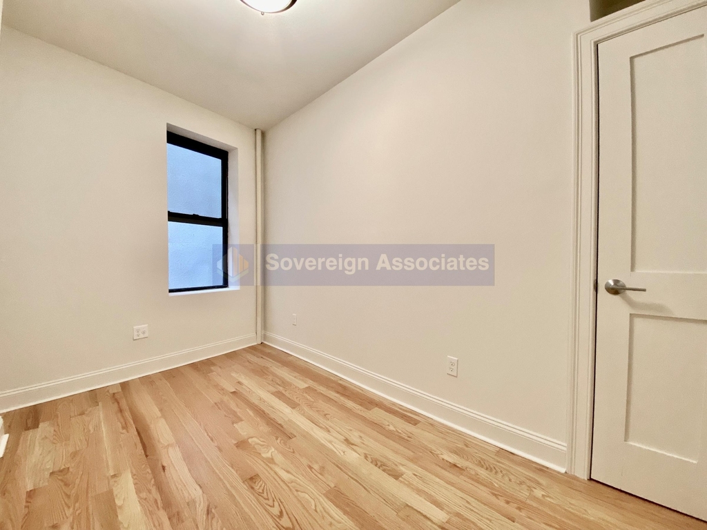 282 Cabrini Boulevard - Photo 7