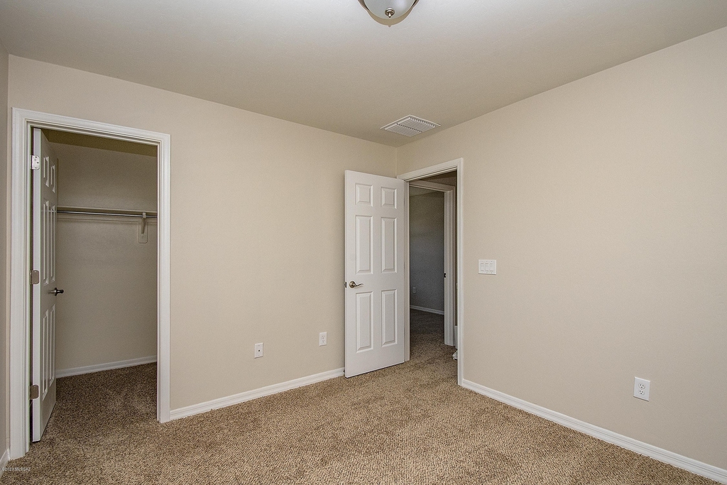 39081 S Running Roses Lane - Photo 19