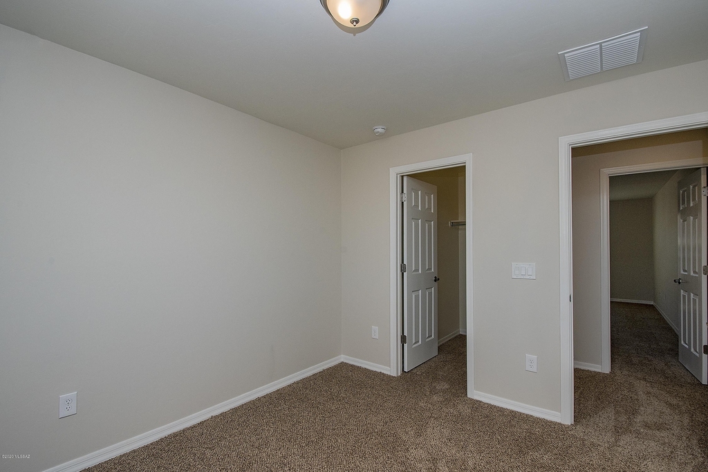 39081 S Running Roses Lane - Photo 20