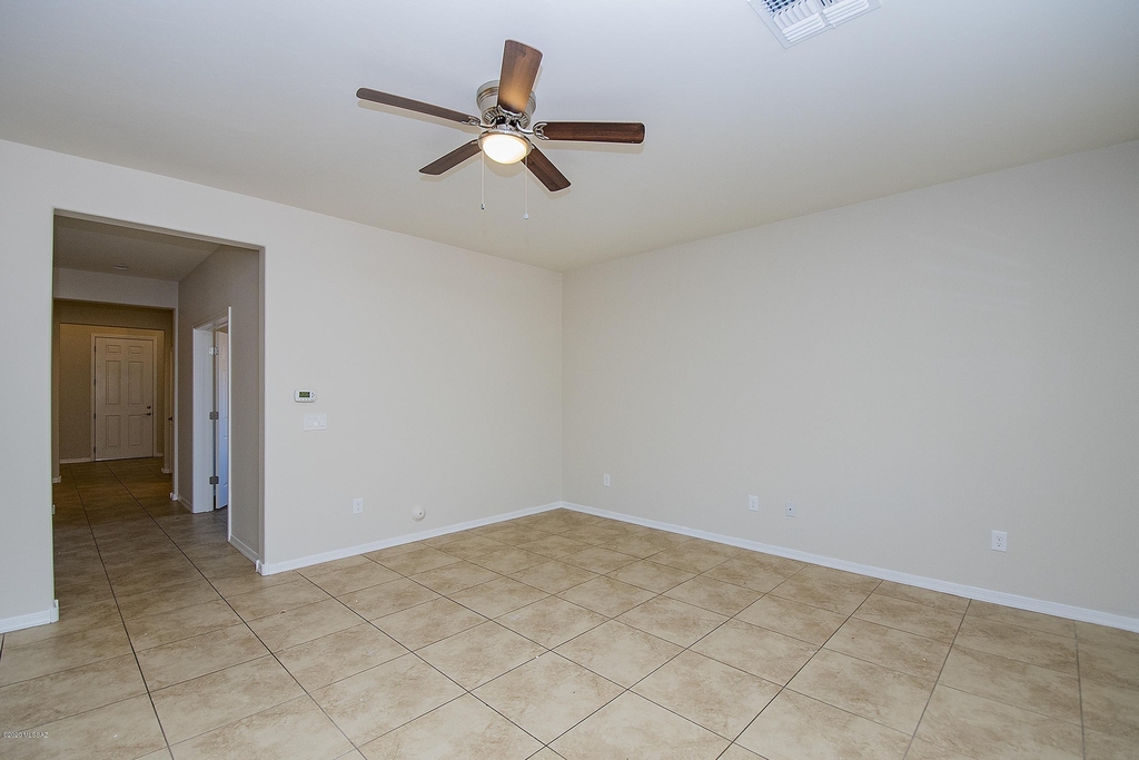 39081 S Running Roses Lane - Photo 8