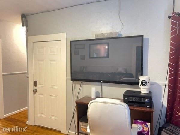 436 Warren Ave, #1r - Photo 6