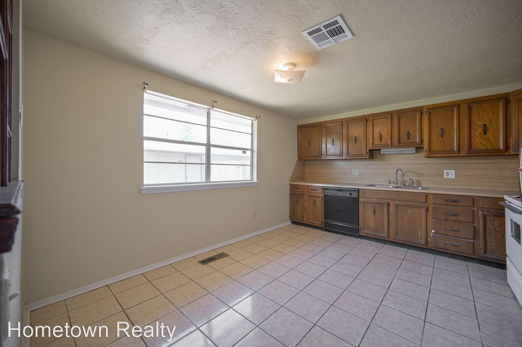 2137 Sw 48th Street - Photo 4