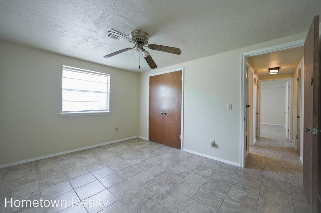 2137 Sw 48th Street - Photo 11