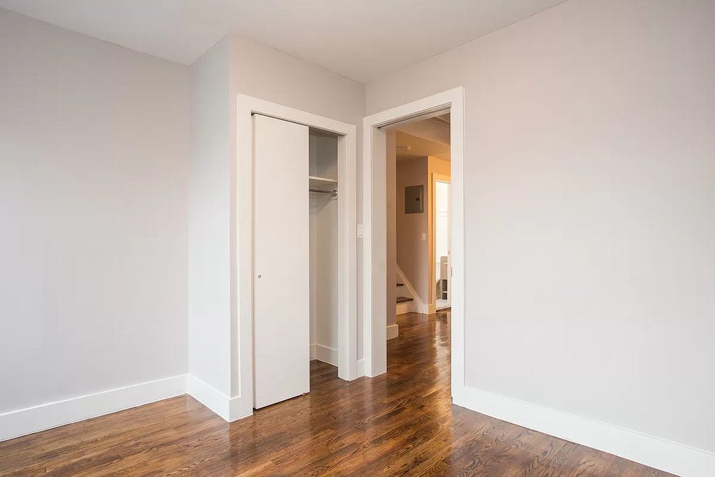 339 West 19th Street - Photo 7