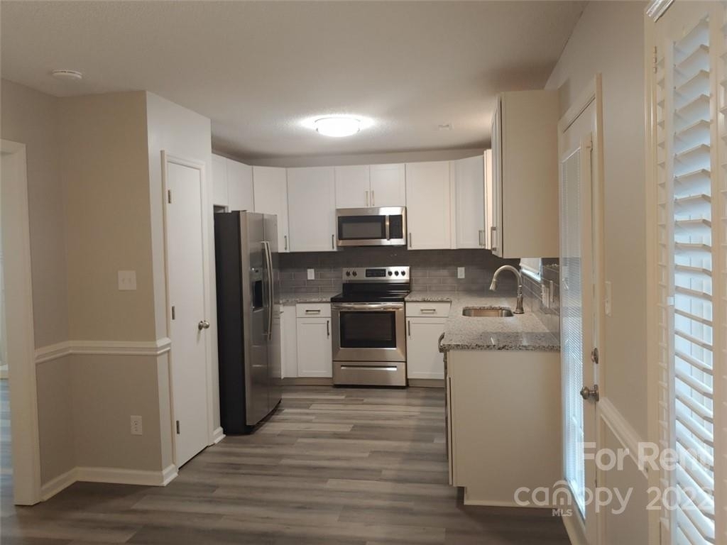 8509 Lockerbie Lane - Photo 3