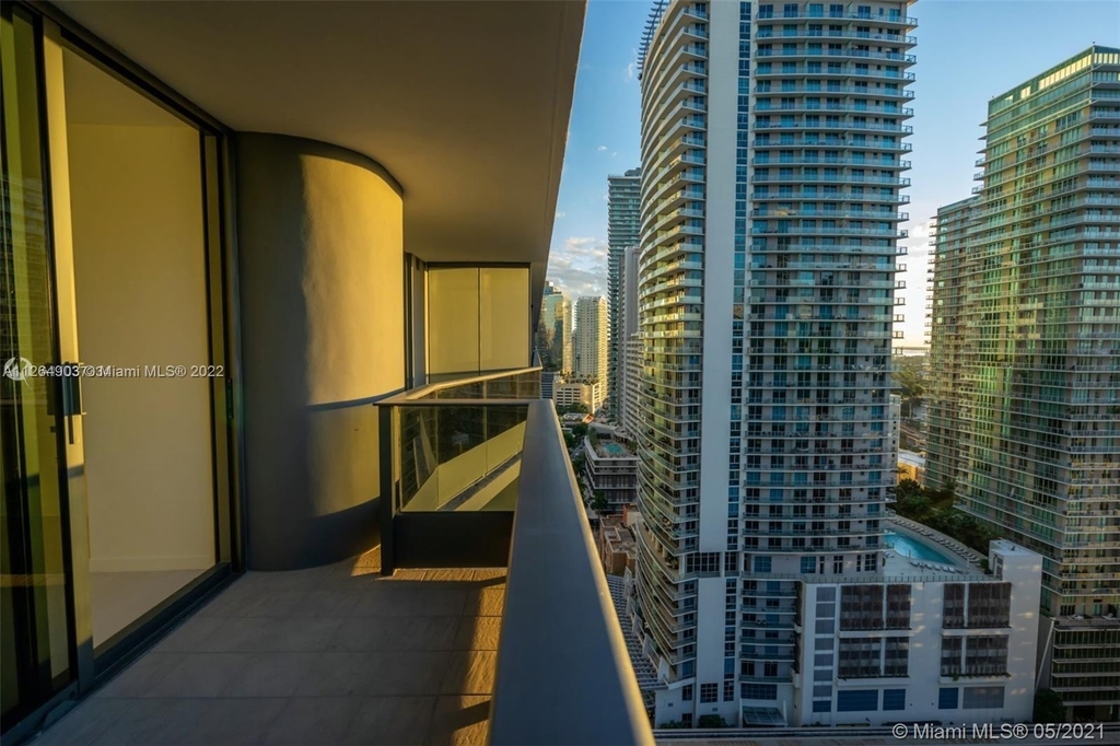 1000 Brickell Plz - Photo 12