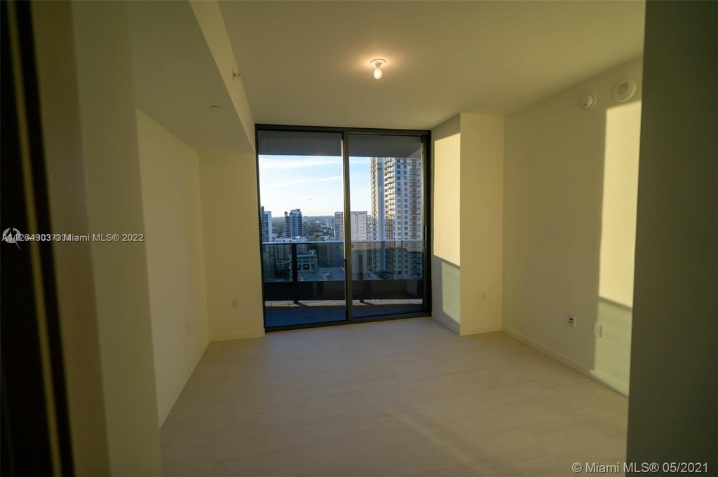 1000 Brickell Plz - Photo 7