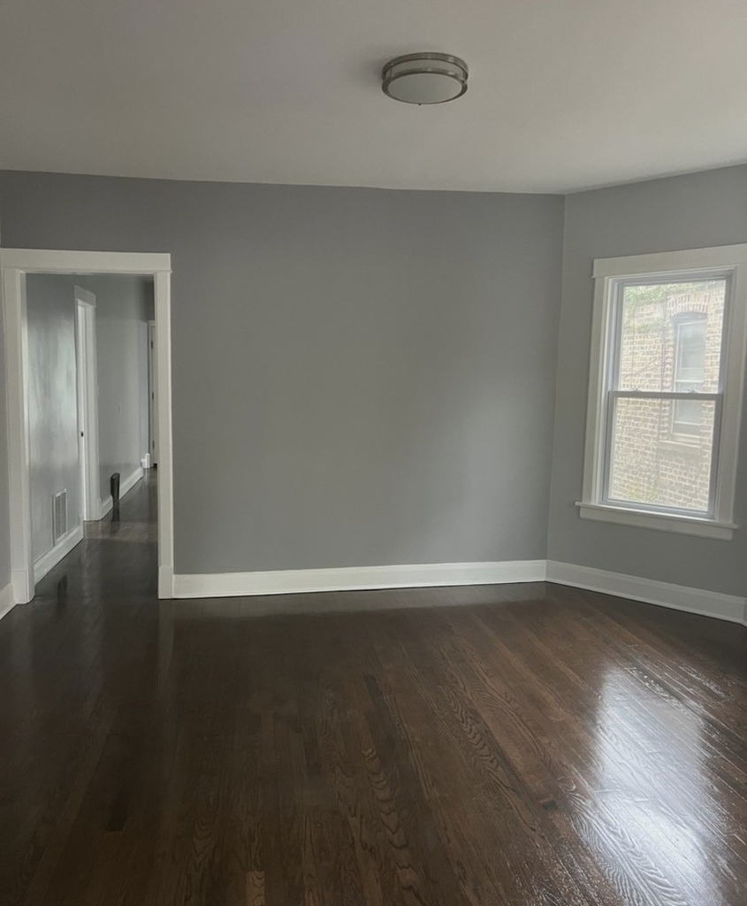 935 N Massasoit Avenue - Photo 2