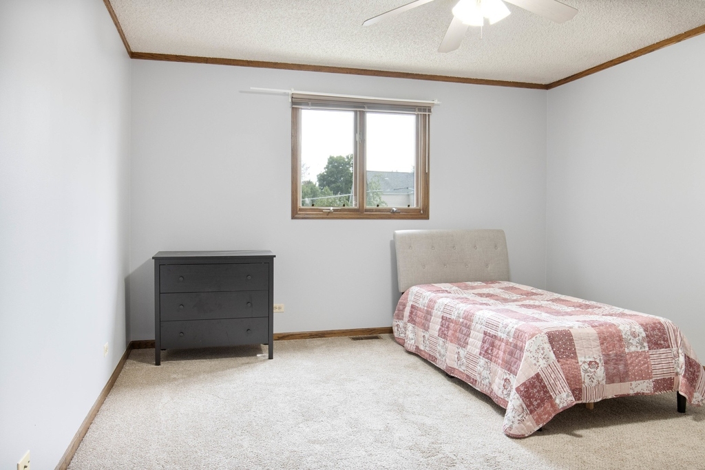 1005 Lacey Avenue - Photo 6