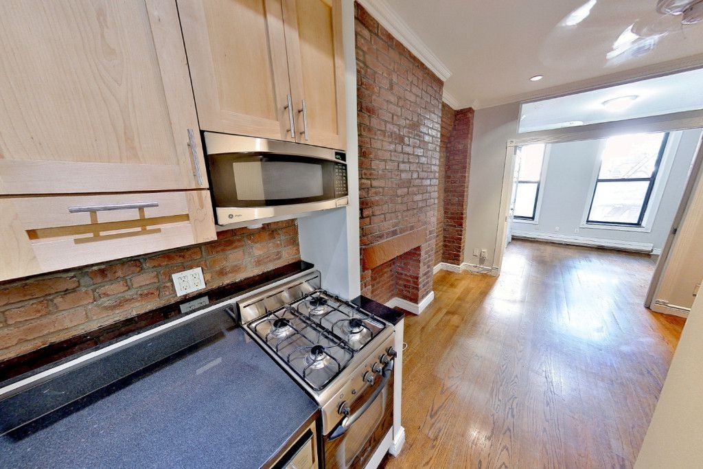 44 Avenue B - Photo 2