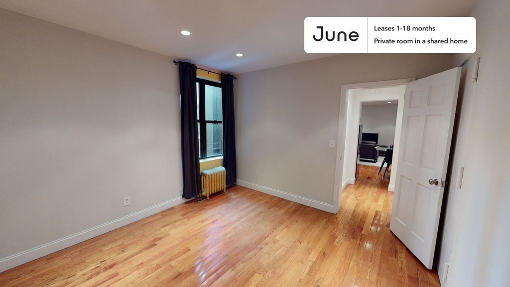 23 East 109th Street - Photo 1