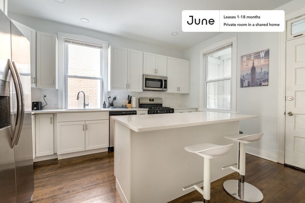 2252 North Lawndale Avenue - Photo 14