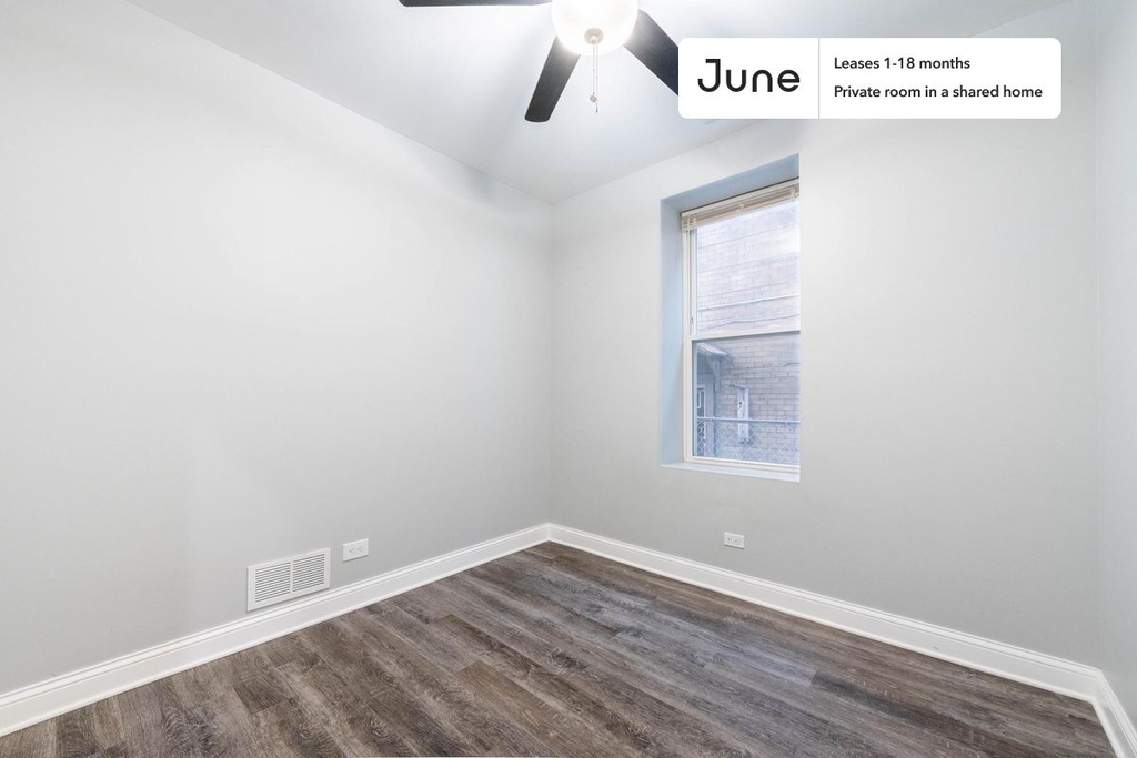 1321 West Cullerton Street - Photo 1