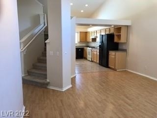 972 Upper Meadows Place - Photo 7