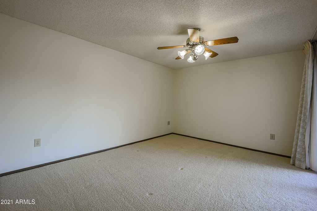 13135 W Castlebar Drive - Photo 24