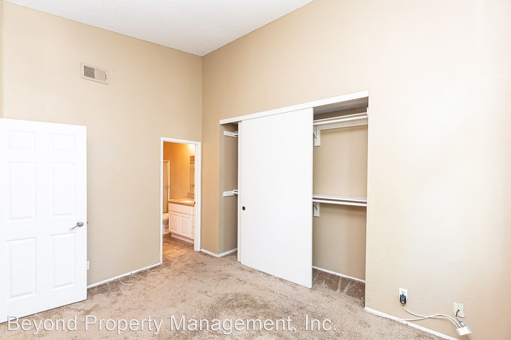 10170 Palm Glen Dr, #50 - Photo 14