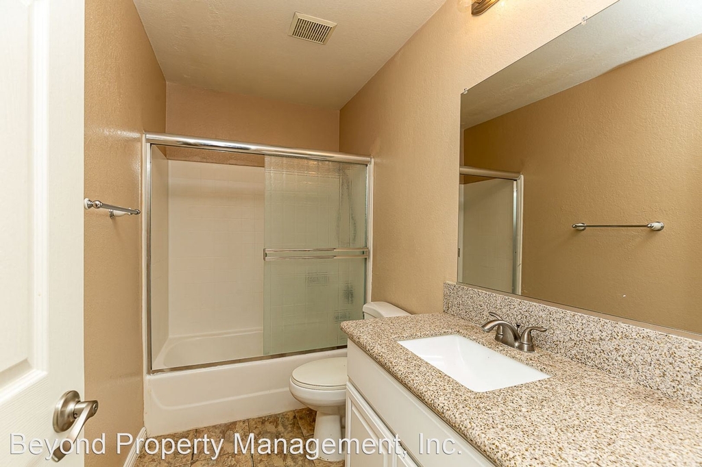 10170 Palm Glen Dr, #50 - Photo 15