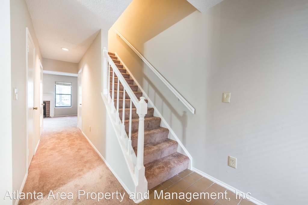 2707 Huntingdon Chase - Photo 2