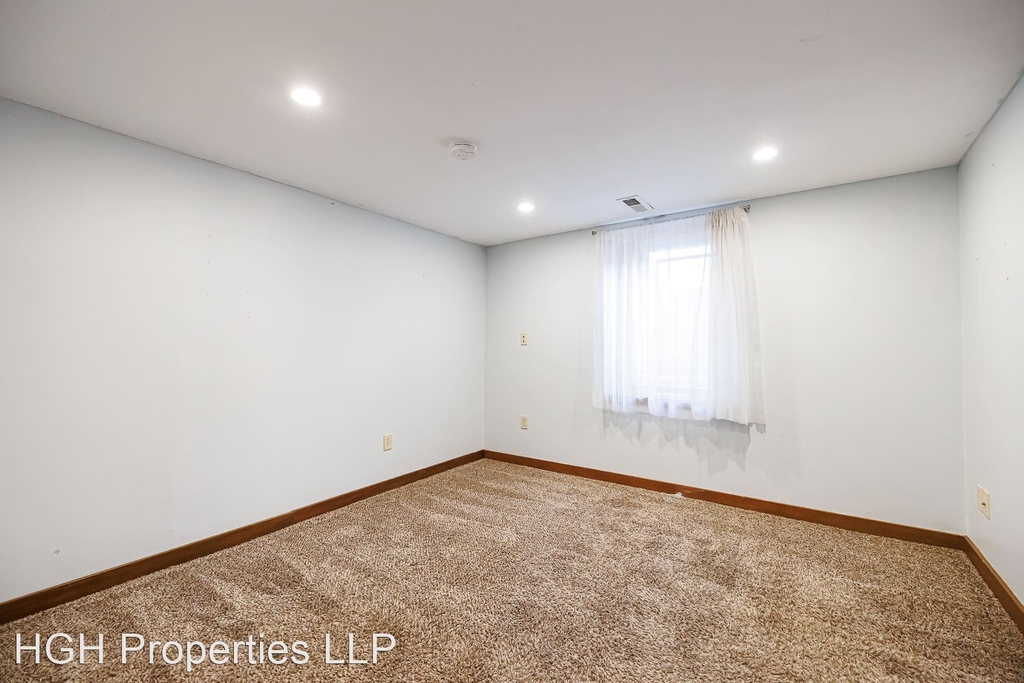 715 15th Ave - Photo 14