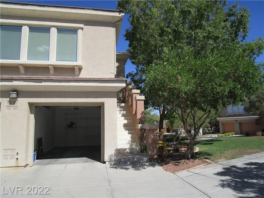 10830 Amber Ridge Drive - Photo 3