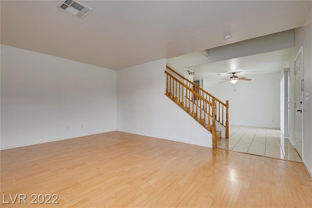 5072 Sublight Avenue - Photo 8