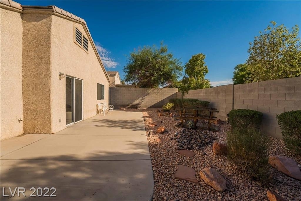 3282 Phantom Rock Street - Photo 24