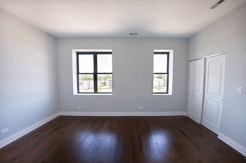 2515 W Lawrence Avenue - Photo 11