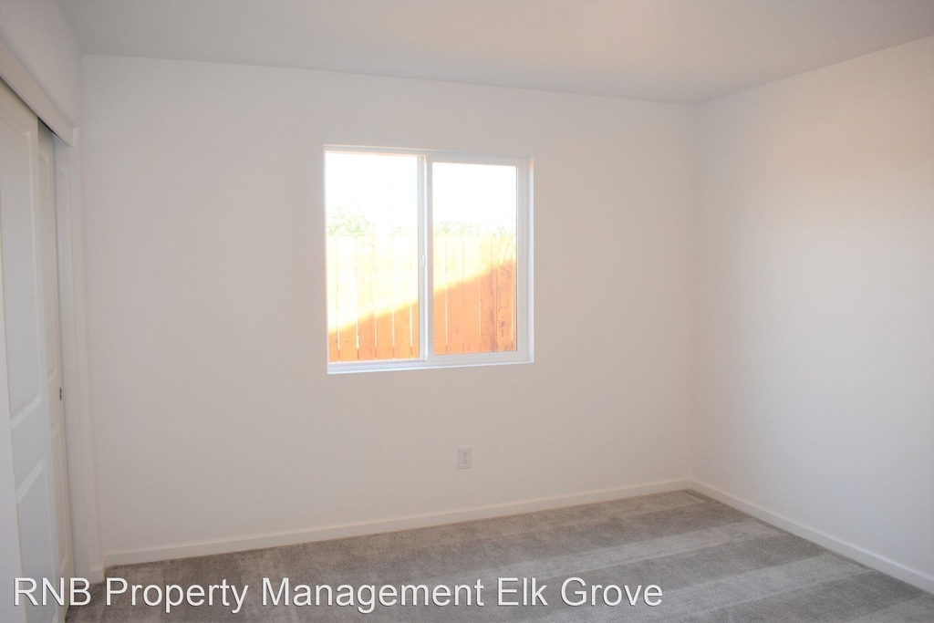 797 Marcus Street - Photo 5