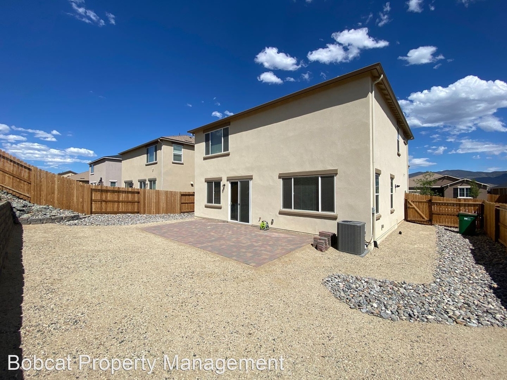 1113 Lahontan Dr - Photo 4