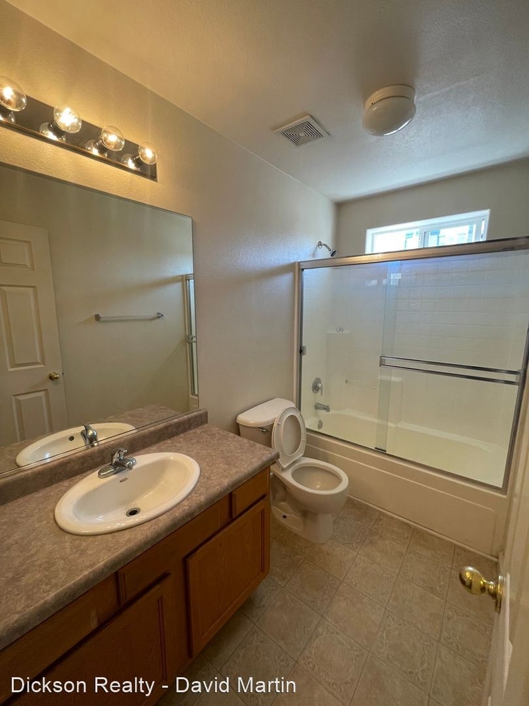 408 10th Street Unit B - Photo 5