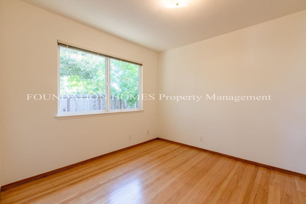 648 Tanbark Terr. - Photo 7